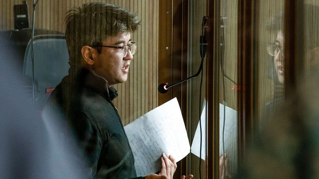 الحكم على مسؤول حكومي كازاخستاني سابق بتهمة تعذيب زوجته وقتلها في آسيا الوسطى