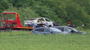 مقتل ضابطين وهروب سجين بعد كمين مميت في فرنسا