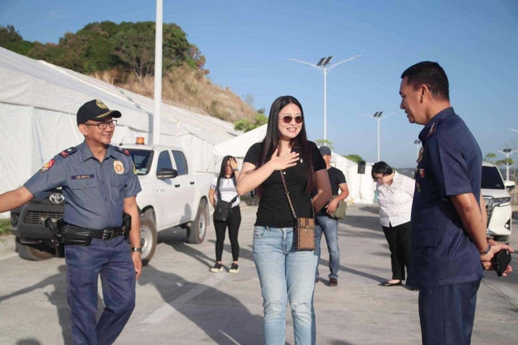 عمدة الفلبين متهم بالعمل كأصل صيني وسط التحقيق والتوترات