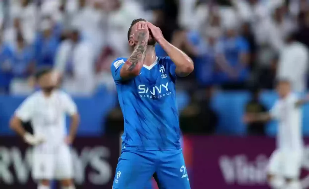 صاحب اللحظات الأخيرة | «الهلال» ينجو من الخسارة بضربة جزاء في الوقت بدل الضائع