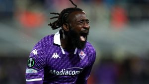 فيورنتينا 3-2 كلوب بروج: هدف مبالا نزولا في الوقت المحتسب بدل الضائع جعل المضيفين يتفوقون على بروج المكون من 10 لاعبين في ذهاب نصف النهائي