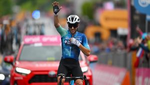 جيرو ديتاليا: أندريا فيندرام يحترق من الانفصال إلى الفوز المنفرد في المرحلة 19 الرائعة في سابادا