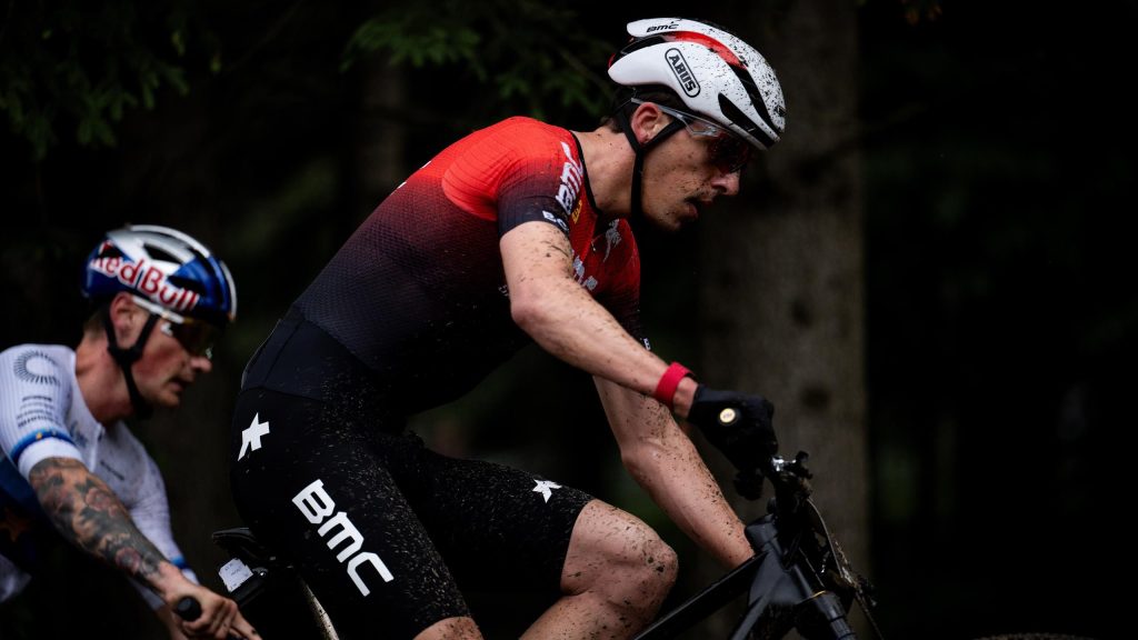 أليساندرا كيلر وفيكتور كوريتسكي يتصدران سباق Nove Mesto Na Morave UCI عبر الضاحية لكأس العالم