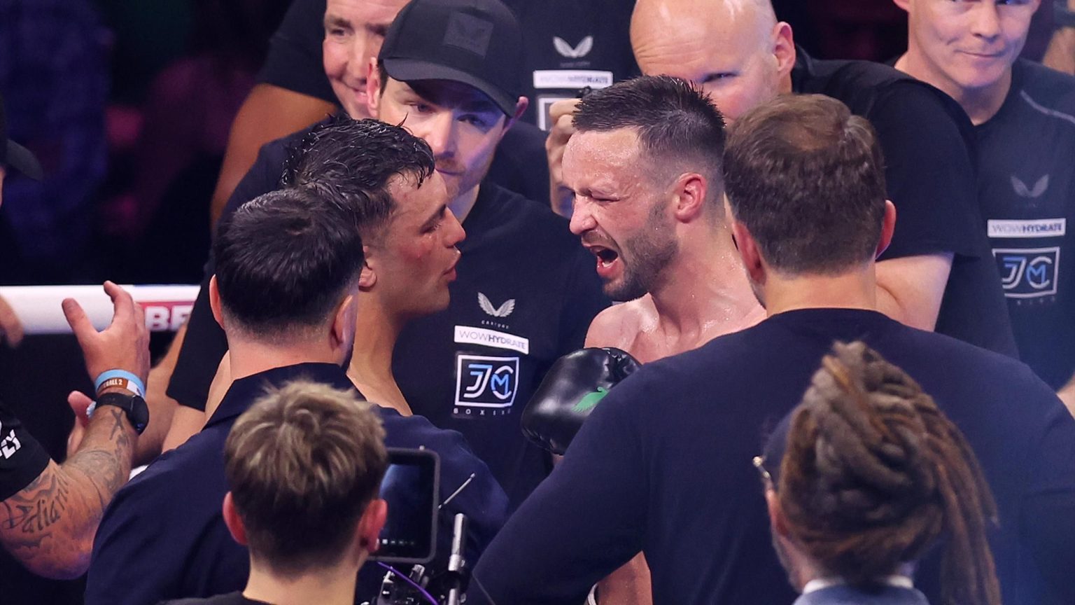 أروم يهدد بإبقاء المقاتلين الأمريكيين من بريطانيا بعد “العار” الذي حققته تايلور ضد كاتيرال