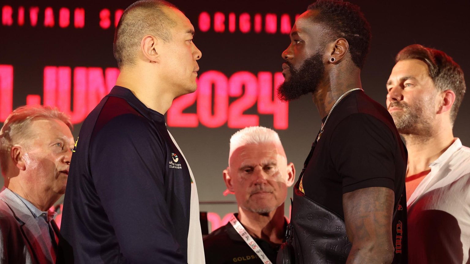 “المحارب” وايلدر يعد بإطاحة تشانغ “مثلما فعل علي ليستون”