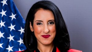 الدبلوماسي الأمريكي الذي استقال بسبب سياسة إدارة بايدن في غزة يتحدث علناً