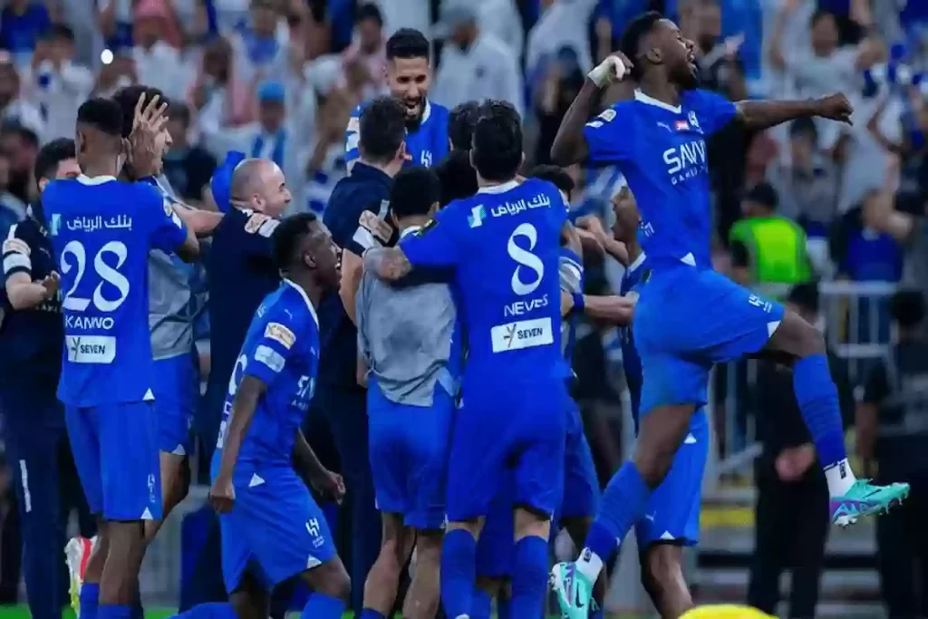 خل الهلاليين يزعلون وش اسوي لهم يعني؟! المنجم يثير غضب مشجعي الأزرق بسبب تصريحاته الأخيرة