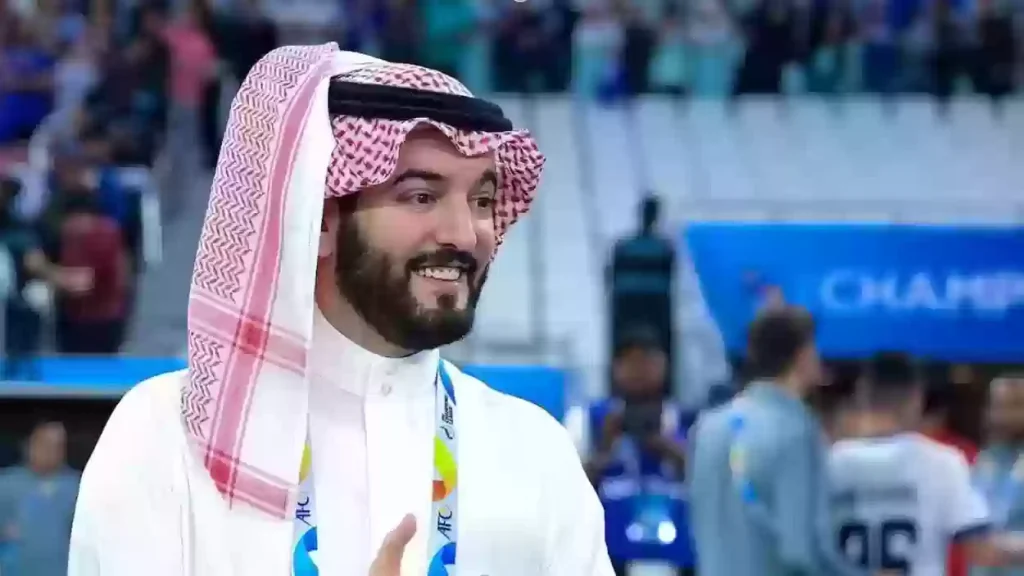 إعلامي إمارتي شهير يشيد بما فعله “فهد بن نافل” في برنامج تلفزيوني