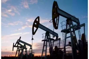 منذ آخر جلسة | النفط يشهد استقرار ملحوظ وهذا سعر البرميل الواحد