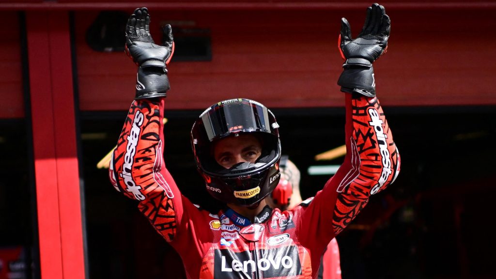 فرانشيسكو باجنايا يحقق فوزًا سريعًا في سباق الجائزة الكبرى الإيطالي، وخورخي مارتن يتعطل في وقت متأخر من تطور اللقب قبل السباق