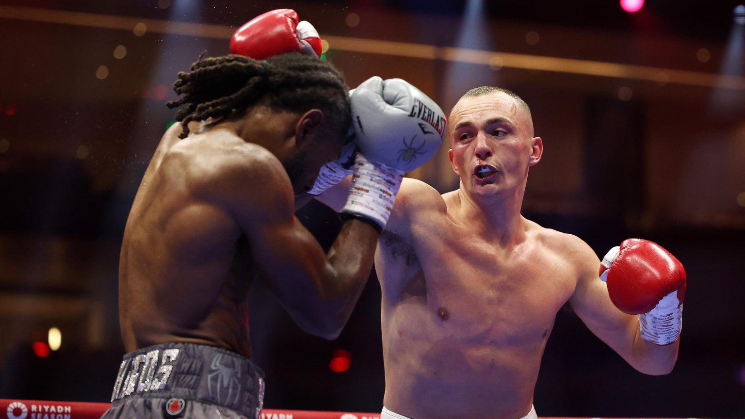 Queensberry v Matchroom 5 vs 5 LIVE – ليلة ضخمة من بناء الملاكمة لـ Deontay Wilder ضد Zhilei Zhang