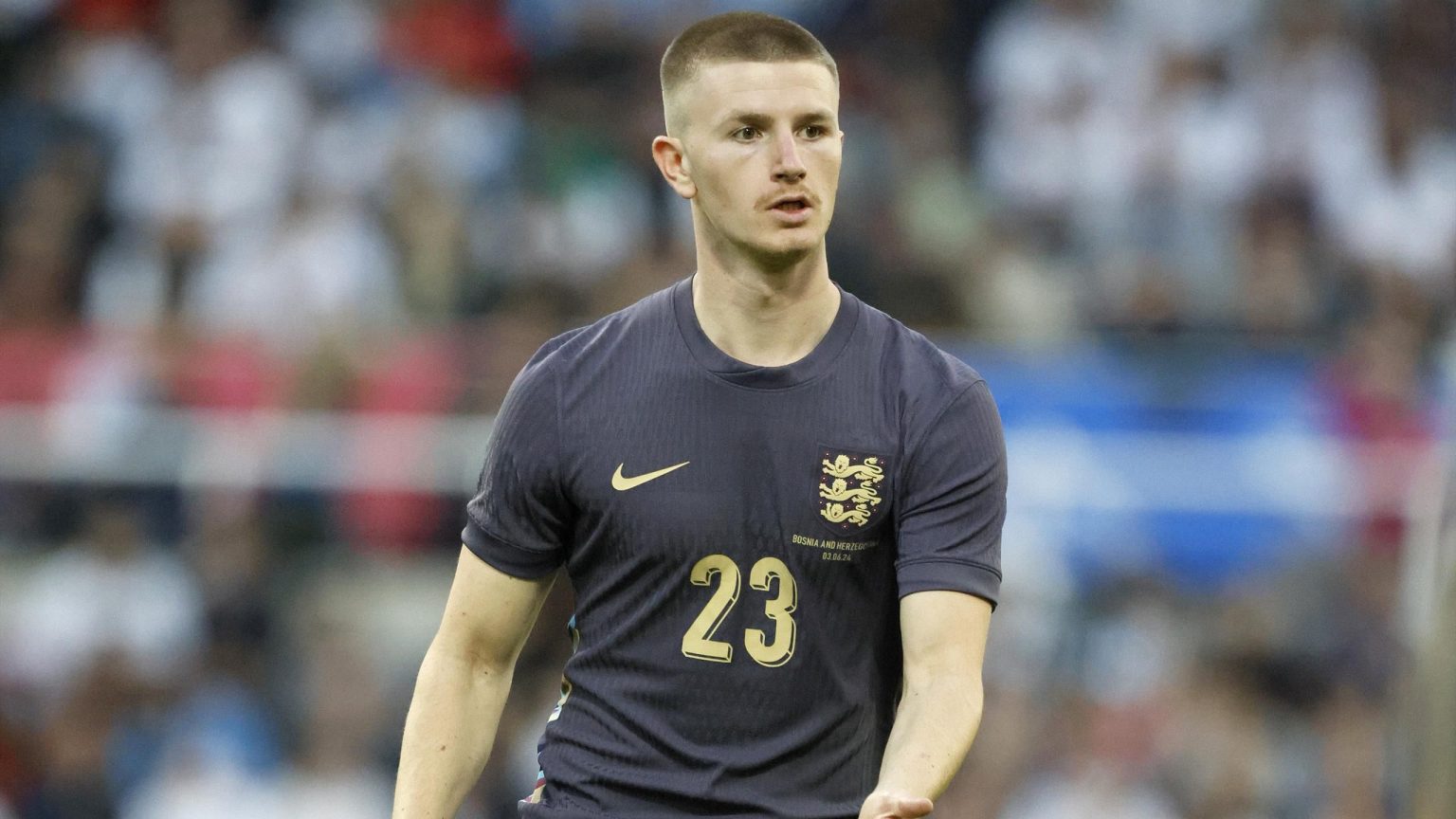 يستهدف مانشستر سيتي آدم وارتون بينما تدور الأندية حول انتقال جوليان ألفاريز – جولة ورقية