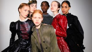 داخل منتجع Dior's 2025 Cèilidh (هذا اسكتلندي للحفلة)