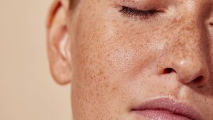 مراجعة مصل SkinCeuticals P-Tiox: كيف يعمل مصل الببتيد