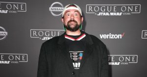 كيفن سميث يفكر في صنع جزء ثانٍ من فيلم Mallrats لصالح شانين دوهيرتي، ويقول إن النجم الراحل كان يرغب حقًا في صنع جزء ثانٍ