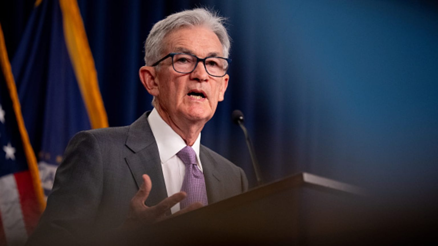 كيف يمكن للمستثمرين الاستعداد لانخفاض أسعار الفائدة: يقول المستشار: “الأمر يشبه الحصول على قصة شعر”