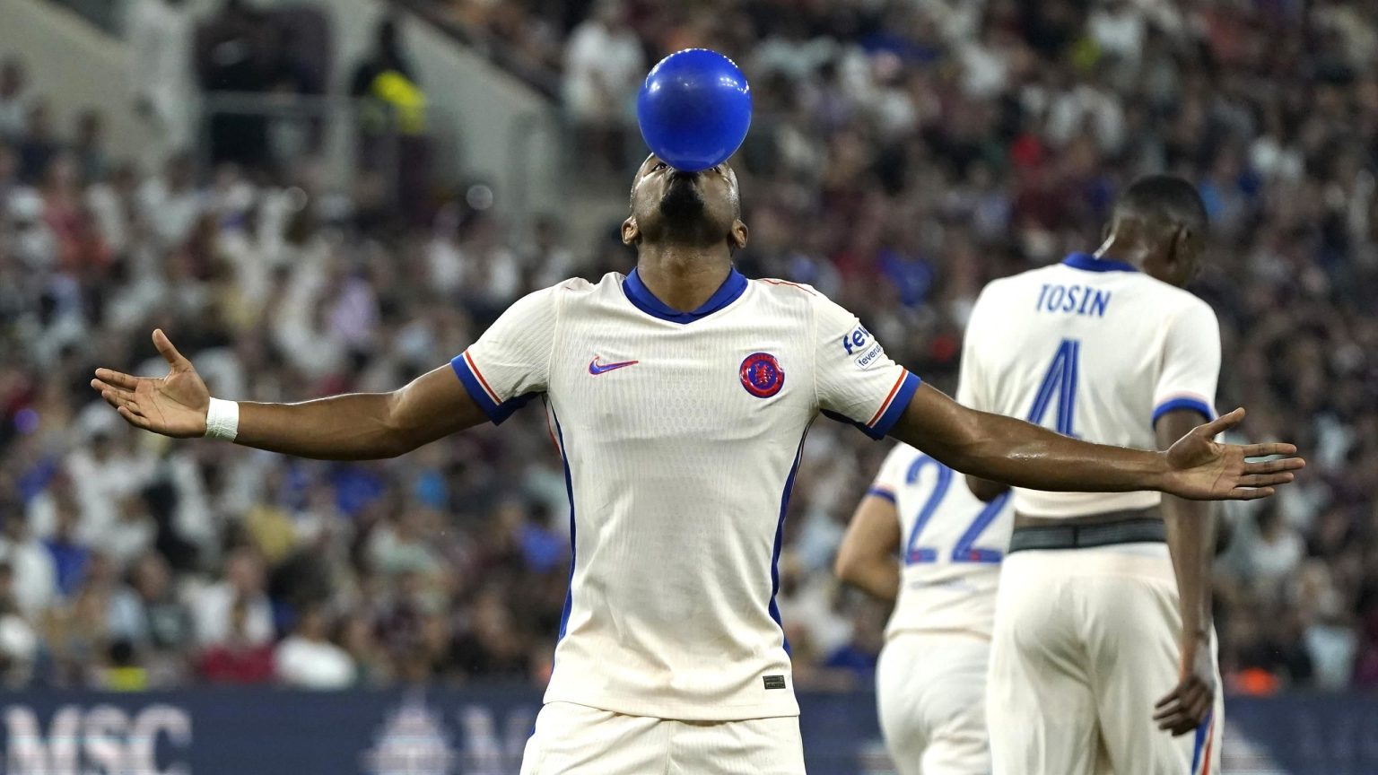 تشيلسي يخسر الليلة أمام سيرفيت لكنه يتقدم في الدوري الإنجليزي الممتاز