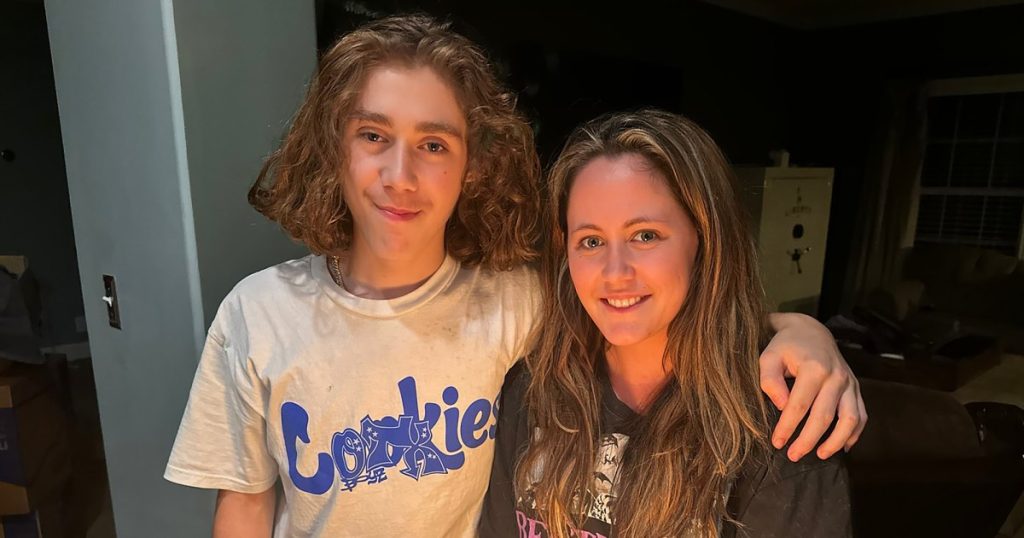 جينيل من برنامج Teen Mom 2 تحتفل بعيد ميلاد ابنها جيس الخامس عشر: “أنا القصيرة الآن”
