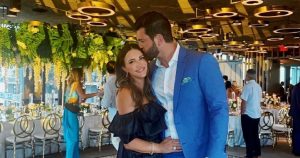 نجمة The Bachelorette أندي دورفمان وزوجها بلين هارت يكشفان عن جنس طفلهما الأول