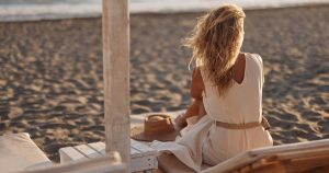 18 قطعة من متجر أمازون من تصميم Rich Coastal Mom تبدو وكأنها خرجت للتو من متجر Hamptons