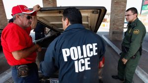 تقول إدارة الهجرة والجمارك إن أكثر من 13 ألف مهاجر مدانين بالقتل هنا أو في الخارج يعيشون بحرية في الولايات المتحدة