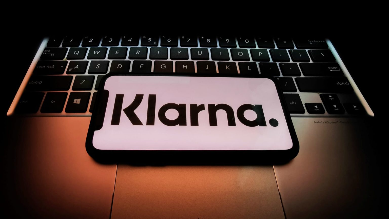 تتعاون Klarna مع زميلتها في مجال التكنولوجيا المالية Adyen لجلب الشراء الآن والدفع لاحقًا في المتاجر الفعلية