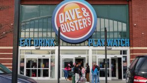 الأسهم التي تشهد أكبر التحركات بعد ساعات العمل: Petco، وDave & Buster's، وMorgan Stanley وغيرها