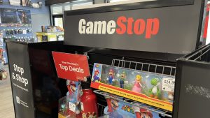 الأسهم التي تشهد أكبر تحركات قبل بدء السوق: Trump Media وGameStop وDave & Buster's وغيرها