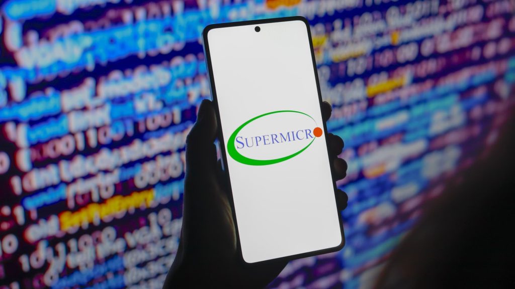 تراجعت أسهم شركة سوبر مايكرو بنسبة 12% بعد أن أفادت تقارير بأن وزارة العدل فتحت تحقيقا في الشركة