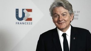 7 لحظات لا تنسى في حياة تييري بريتون