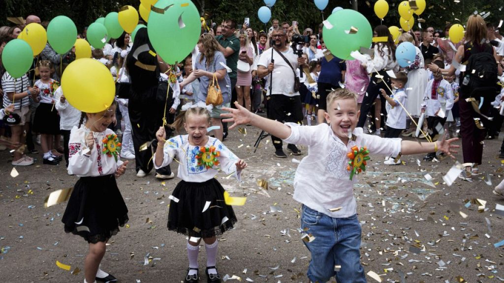 يواجه الآباء في جمهورية التشيك ارتفاع التكاليف مع بدء العام الدراسي