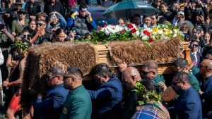 ملكة نيوزيلندا تعتلي عرش الماوري في سن 27 عامًا