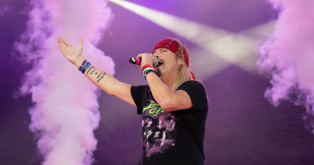 يقول بريت مايكلز إنه يأمل في إقامة جولة Poison 40th Anniversary في عام 2026