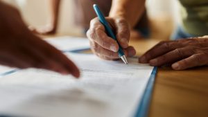 تراجع الطلب على إعادة التمويل الملتهب بعد ارتفاع طفيف في أسعار الفائدة على الرهن العقاري