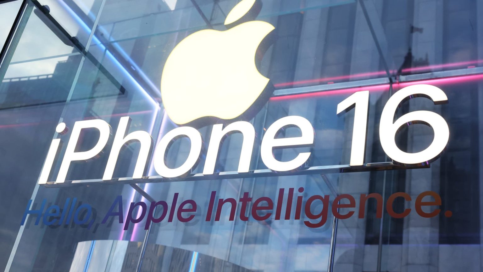 إليك ما يفكر فيه المراهقون حول iPhone 16 وأجهزة الكمبيوتر الشخصية الجديدة