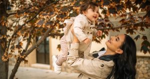 10 حقائب حفاضات أنيقة للأمهات الموضة