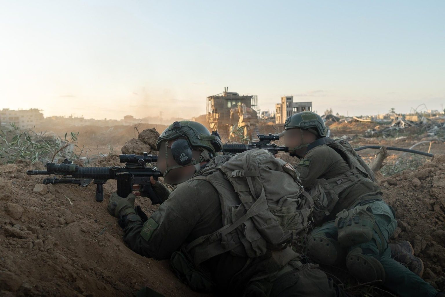 توقف وقف إطلاق النار بين إسرائيل وحماس بسبب تجدد الجدل حول ممر فيلادلفيا الأمني والتبادل الإرهابي