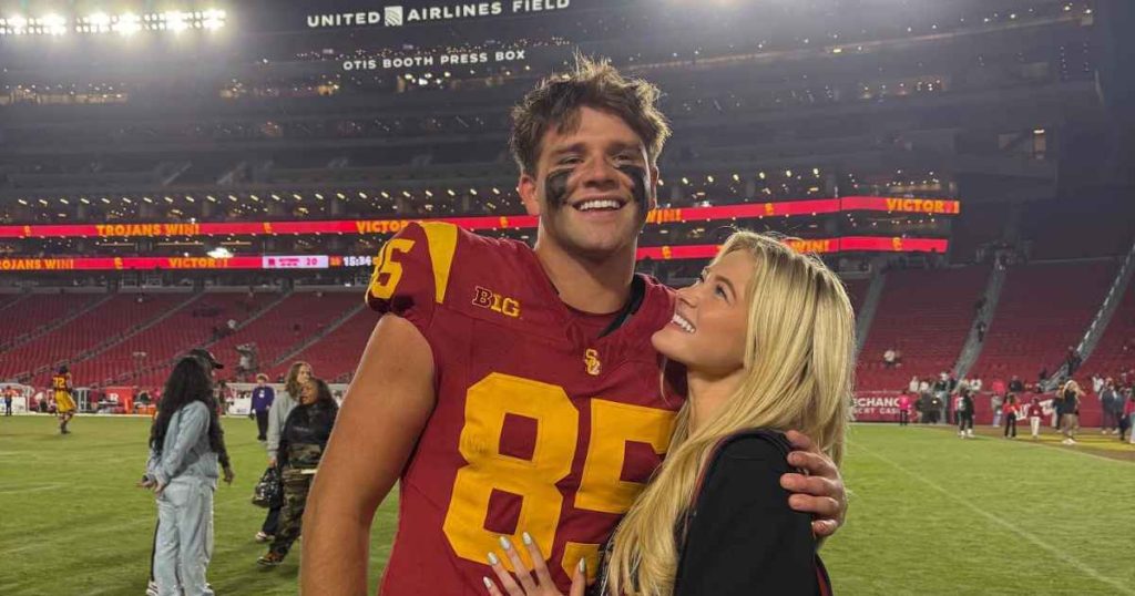 الجدول الزمني لعلاقة رايلي أرنولد من DWTS ولاعب كرة القدم USC Boyfriend Walker Lyons