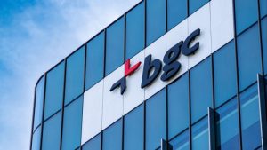 تلاحق BGC موظفًا سابقًا لخرقه أمر تجميد الأصول
