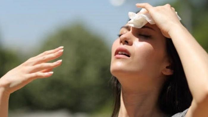 ماتخرجش غير للضرورة.. الأرصاد تحذر من استمرار الموجة شديدة الحرارة غدا