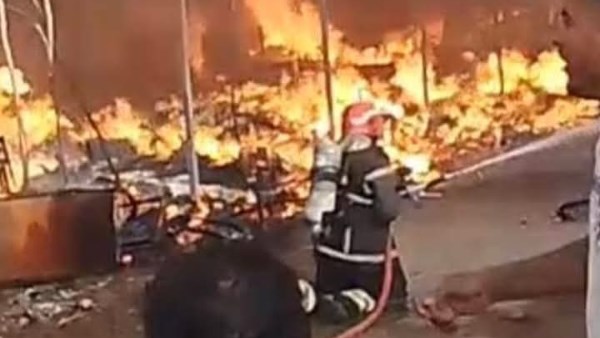 السيطرة على حريق بسوق الخردة بشبين الكوم دون إصابات