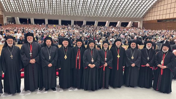 البابا لاون يستقبل بطريرك الأقباط الكاثوليك وأعضاء السينودس المقدس وممثلي الكنائس الشرقية