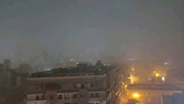 أمطار غزيرة تضرب الإسكندرية مع رياح شديدة..صور