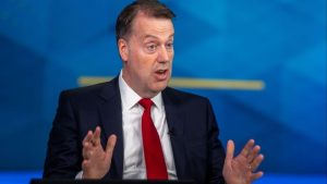 Phoenix مؤامرات ولادة جديدة للحياة القياسية