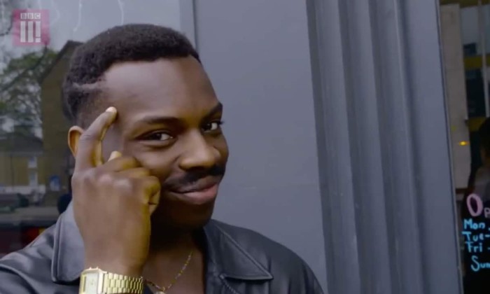 للتغلب على عدوهم ، هل يصبح المديرون النشطون عدوهم؟