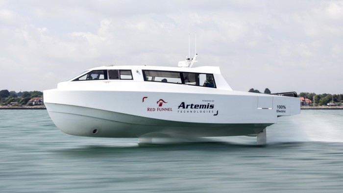 ركوب عبارة كهربائية ثورية إلى جزيرة وايت