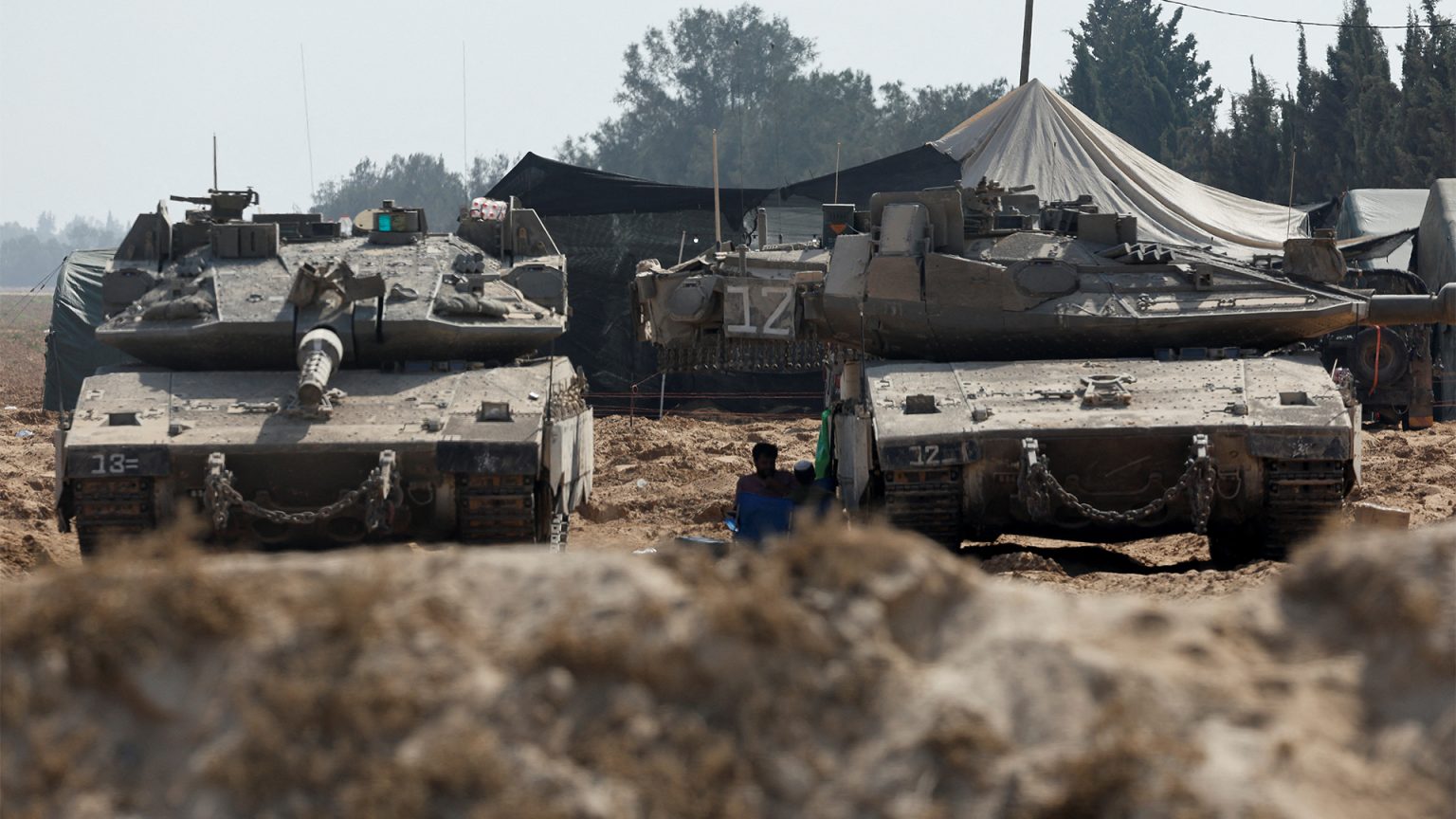 صحف عالمية: الانقسامات تنخر إسرائيل وعنف المستوطنين مستمر بالضفة