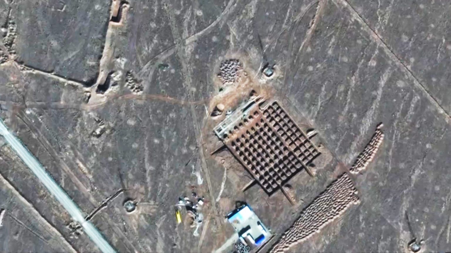 ويتكوف يأمل باتفاق سلام مع إيران وماكرون يدعوها للتعاون مع “الذرية”