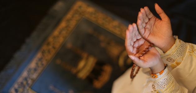 الأزهر للفتوى: كثرة الابتلاءات تزيد المؤمن قربا من الله