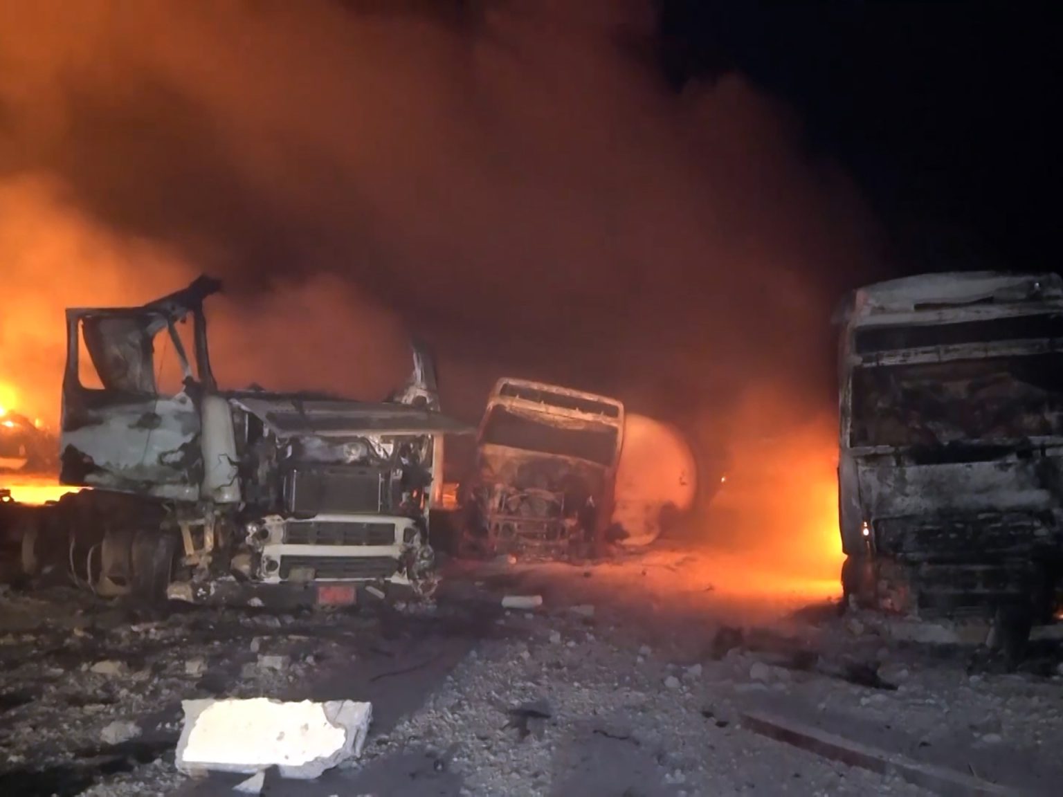 الجيش الإسرائيلي يدعو إلى إخلاء 3 موانئ يمنية حتى إشعار آخر